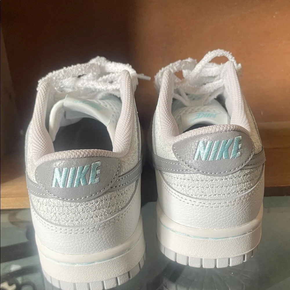 Nike brand New Sneakers